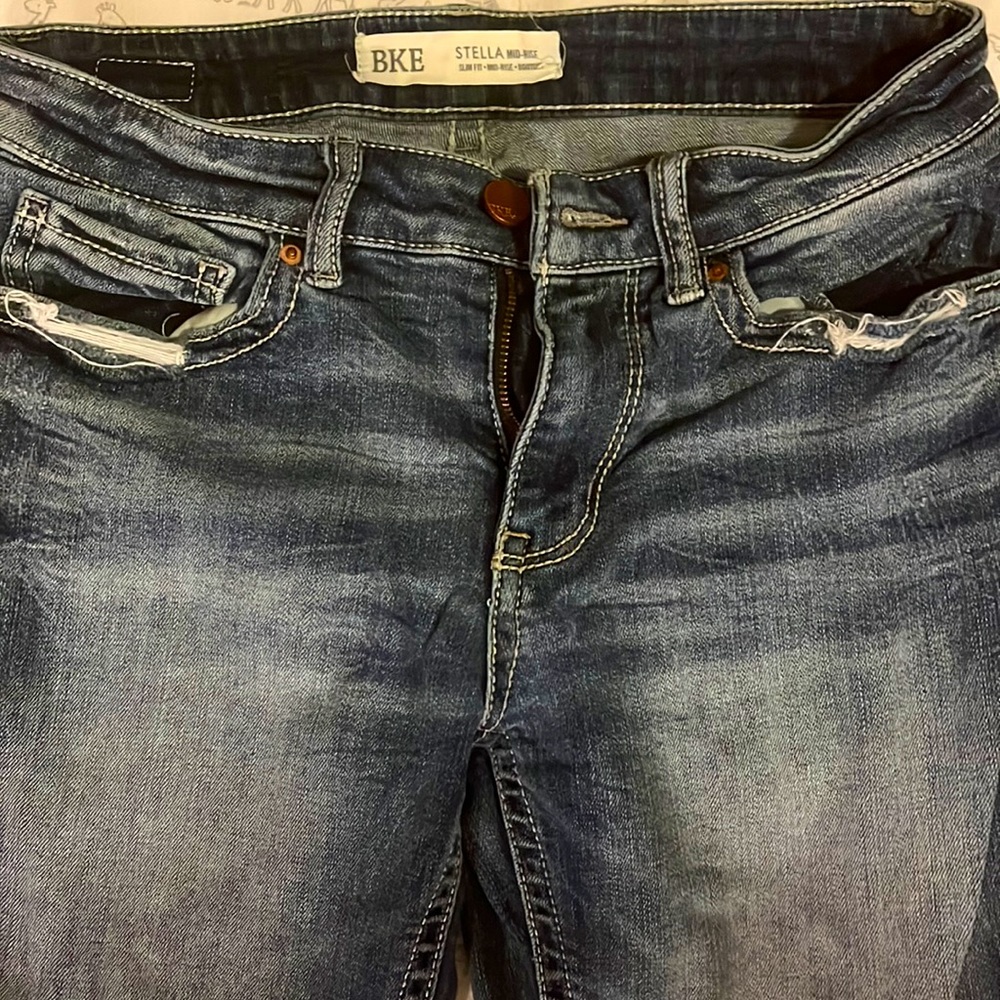 BKE Destructed Stella Mid-Rise slim fit women’s jeans